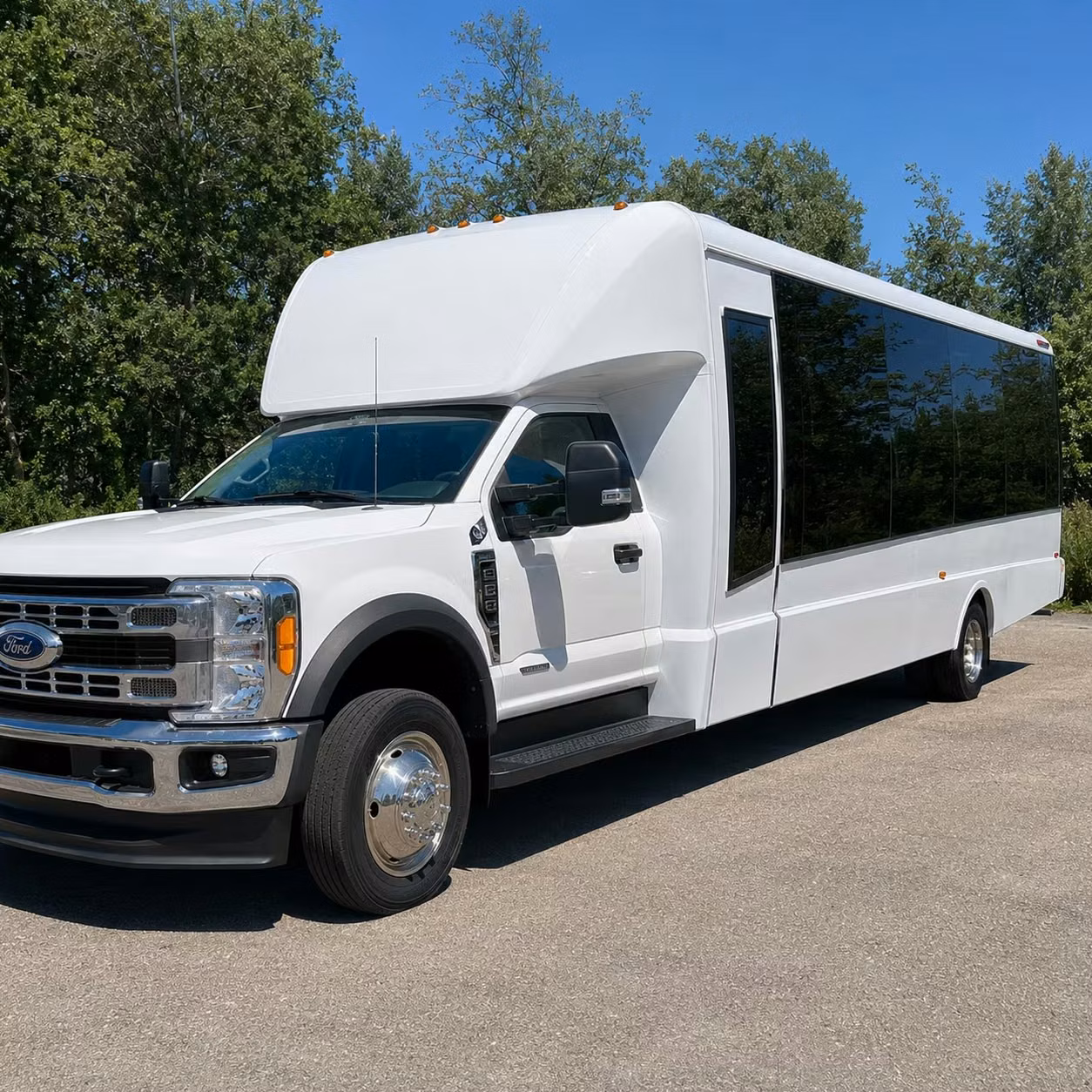 15 passenger minibus