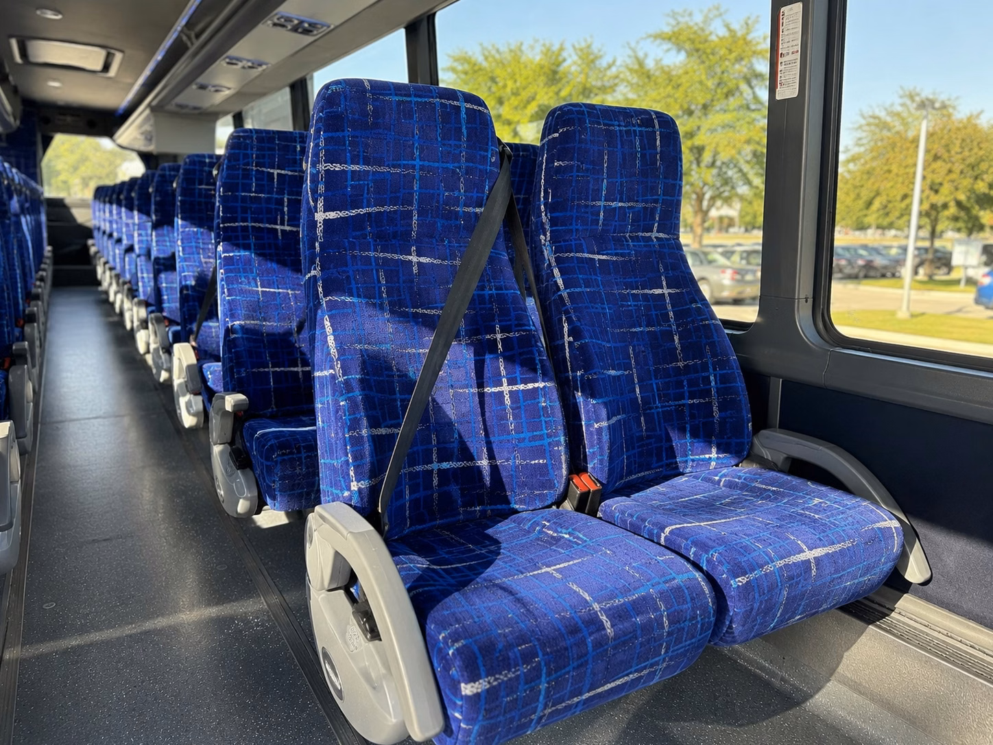 anchorage fan group shuttle bus rentals for aces and glacier pilots games